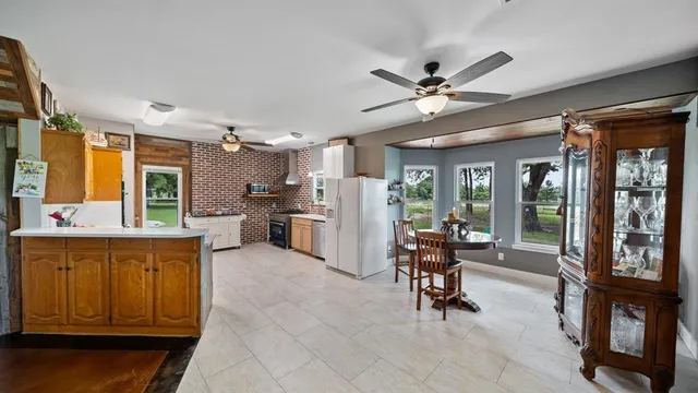 $729,000 | 132 Private Road 7105, Edgewood, TX 75117