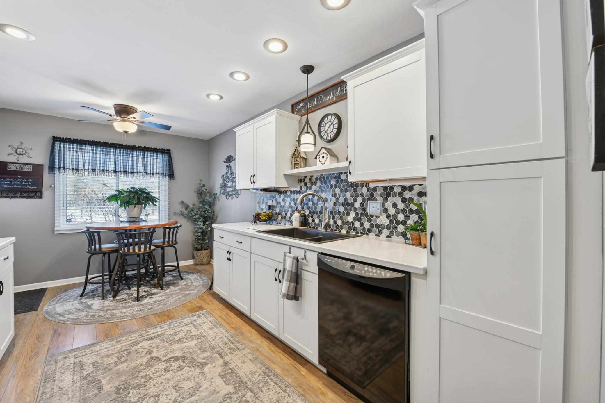 5101 Balmoral Lane Bloomington, MN 55437 - Photo 7 of 30