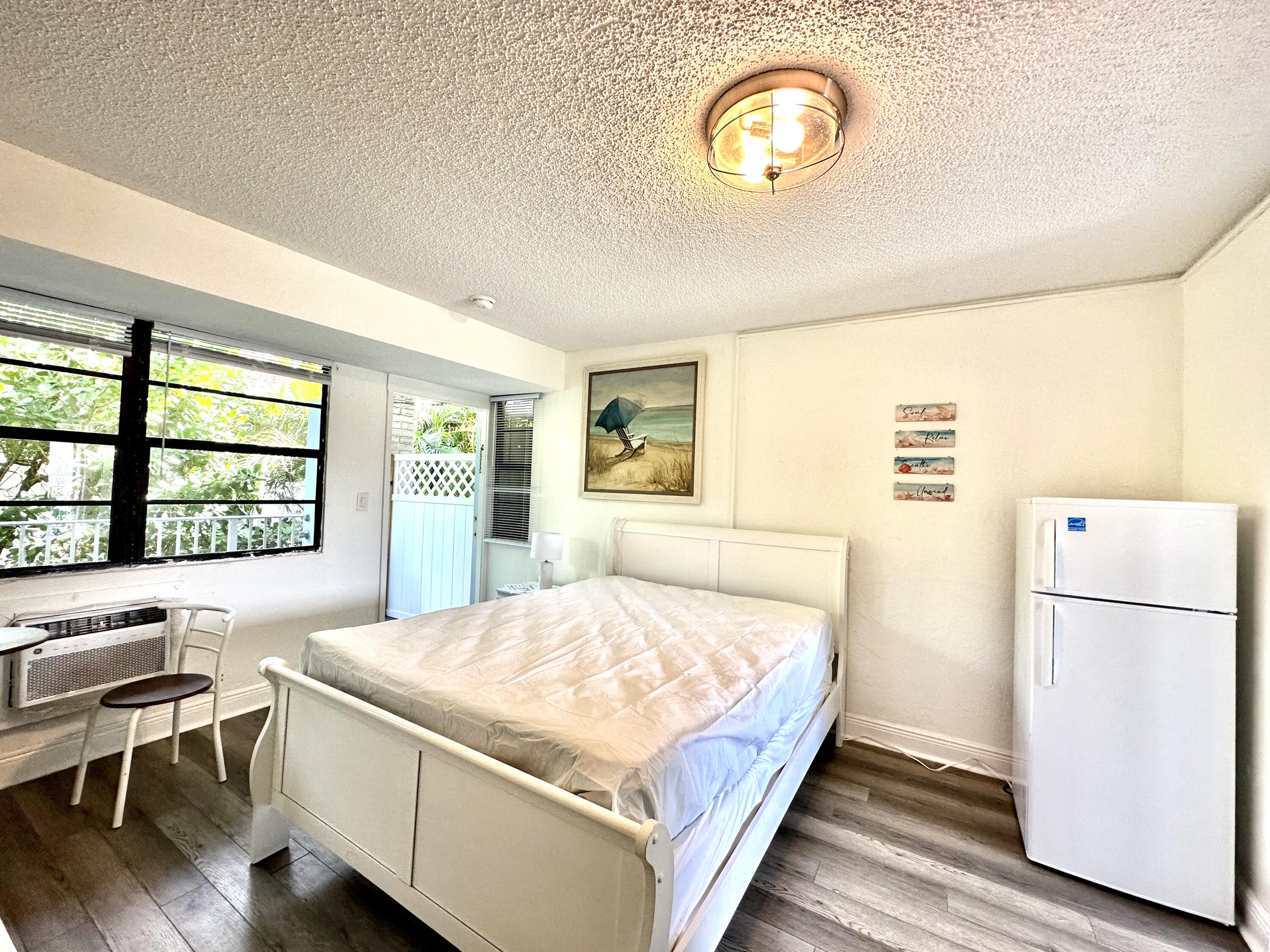 115 Inlet Way, Unit 24 Palm Beach Shores, FL 33404 - Photo 5 of 13 61099F2C-C517-4307-A0A9-299270B3B224