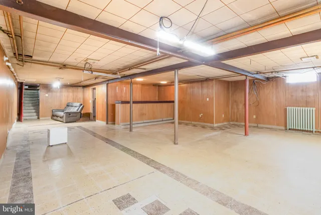 a view of a indoor garage