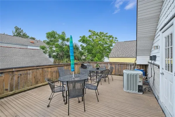 $2,400 | 2502 Laurel Street, New Orleans, LA 70130