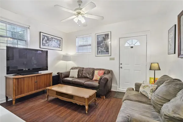 $2,400 | 2502 Laurel Street, New Orleans, LA 70130