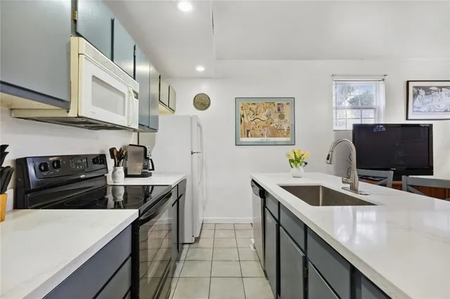 $2,400 | 2502 Laurel Street, New Orleans, LA 70130