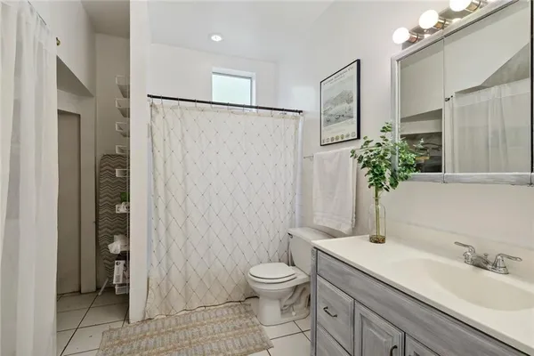 $2,400 | 2502 Laurel Street, New Orleans, LA 70130