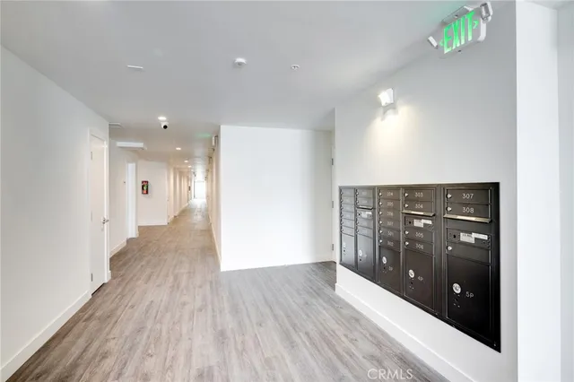 $2,600 | 14526 Hartland Street, Unit 106, Van Nuys, CA 91405