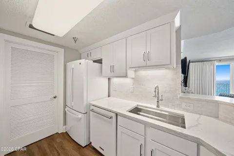 $1,790,000 | 4421 Thomas Drive, Unit 602, Panama City, FL 32408