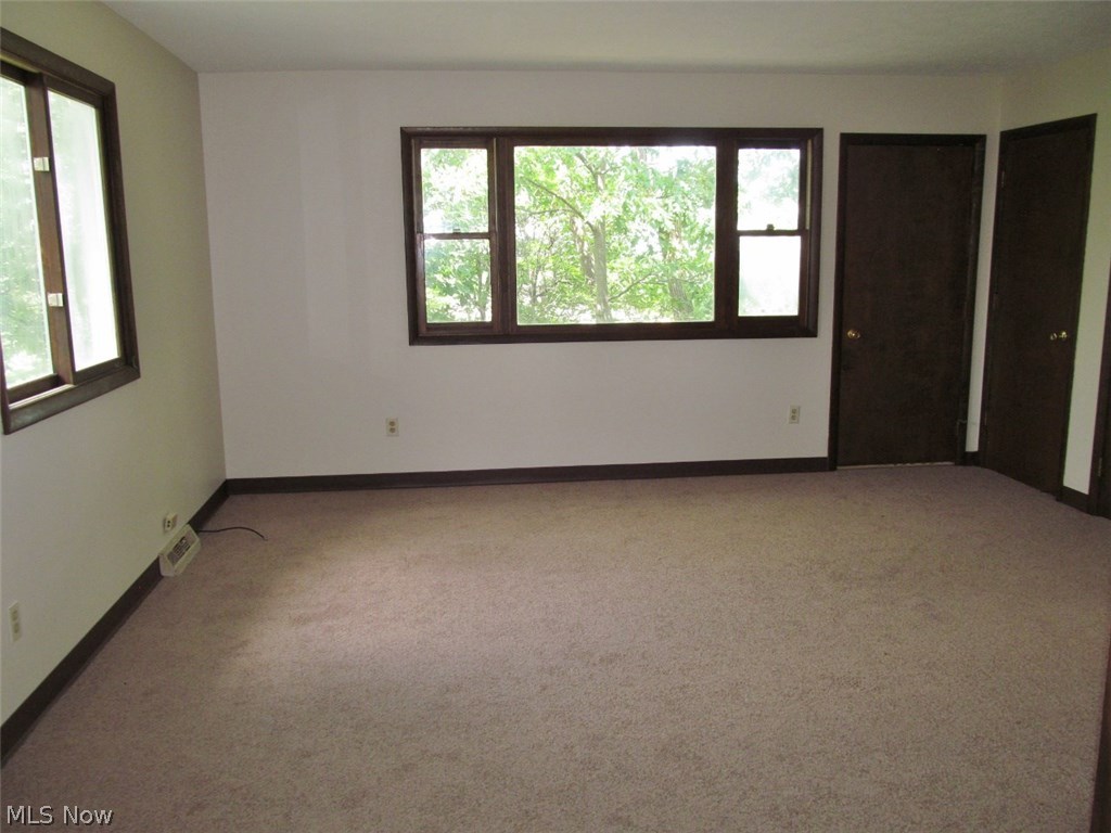 6627 State Road Parma, OH 44134 - Photo 8 of 18