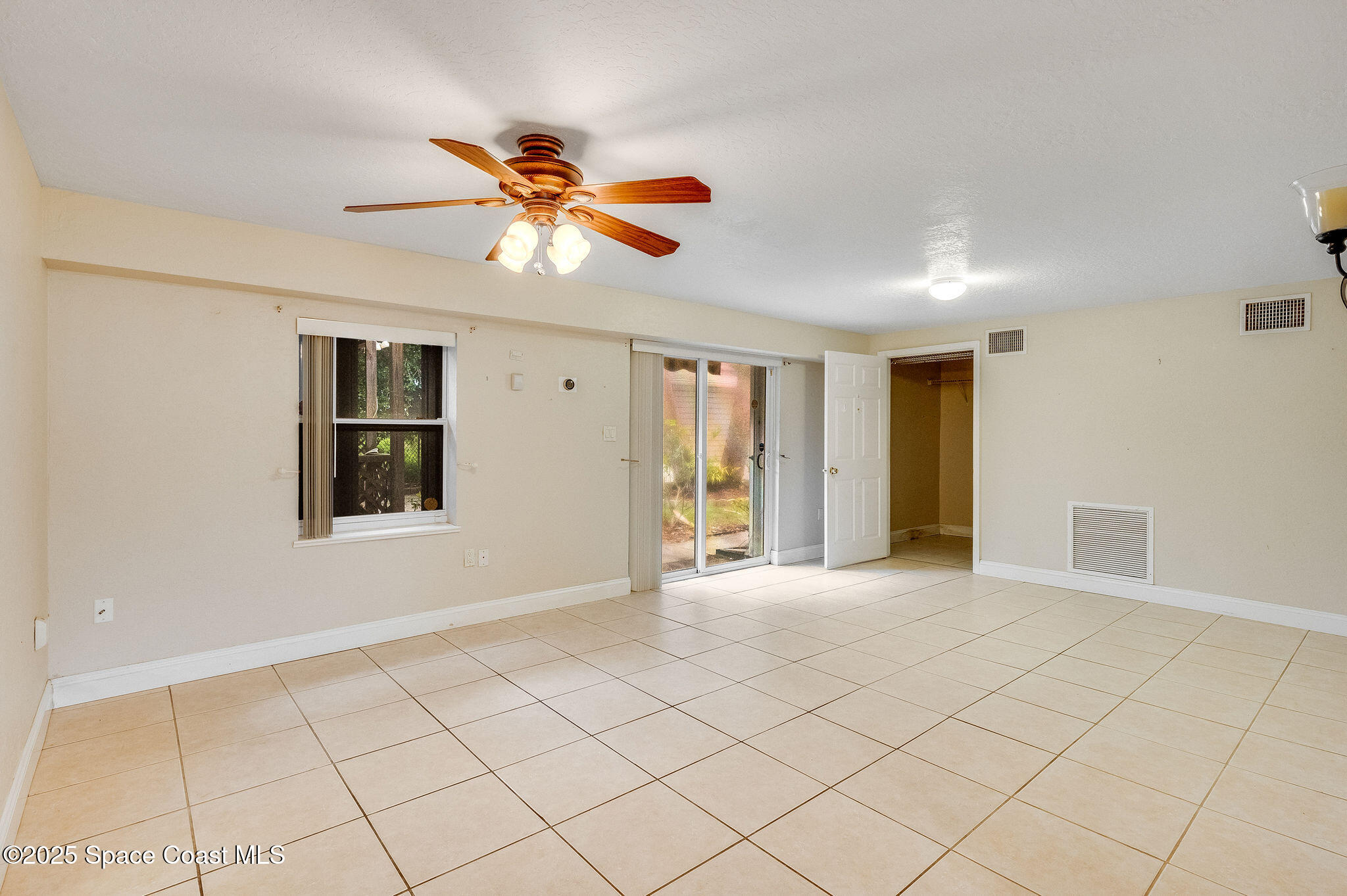 421 4th Street Merritt Island, FL 32953 - Photo 19 of 61 Family Room