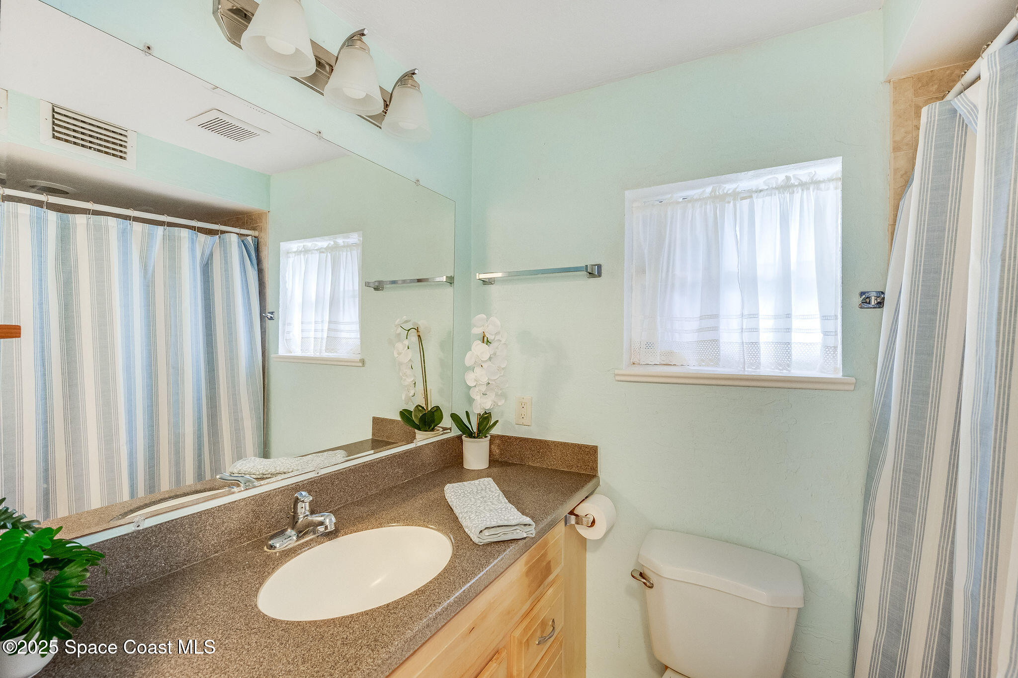 421 4th Street Merritt Island, FL 32953 - Photo 30 of 61 Bathroom