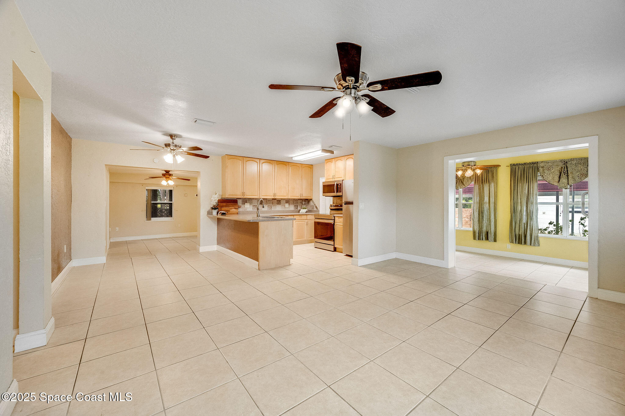421 4th Street Merritt Island, FL 32953 - Photo 4 of 61 Living Area