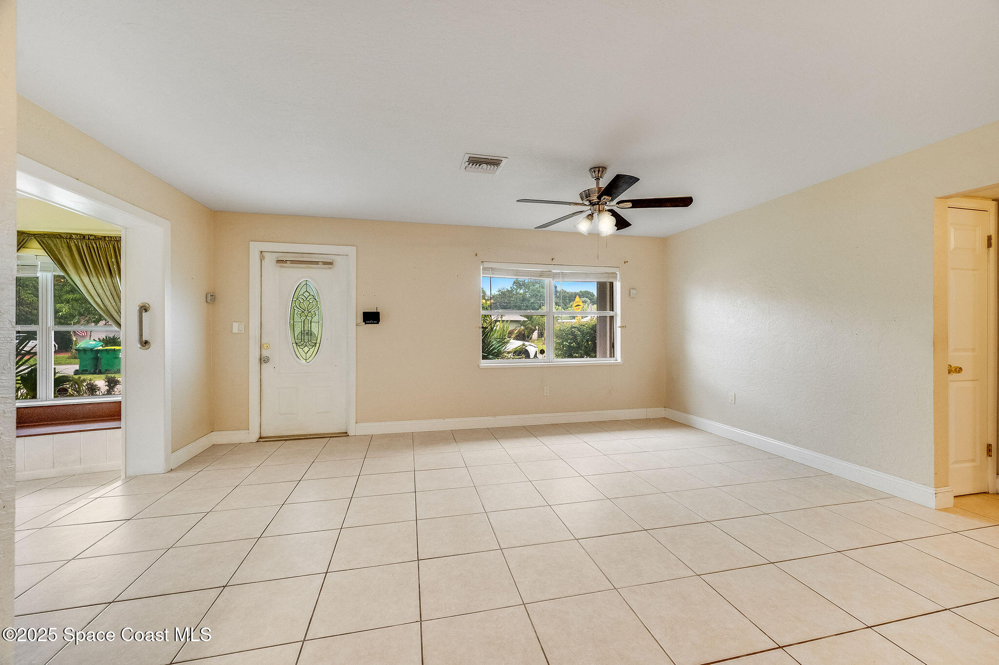 421 4th Street Merritt Island, FL 32953 - Photo 6 of 61 Living Room