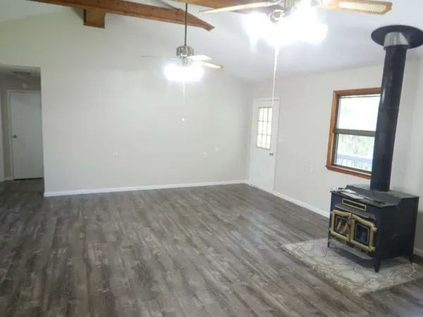 $1,750 | 203 Ferguson Drive, Cleveland, TX 77327