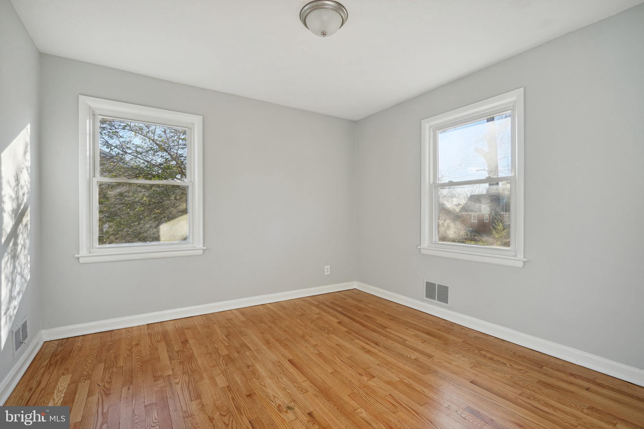 5902 Jamestown Road Hyattsville, MD 20782 - Photo 11 of 23 Gallery Image 11