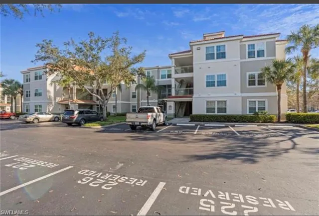 $2,300 | 23600 Walden Center Drive, Unit 308, Estero, FL 34134
