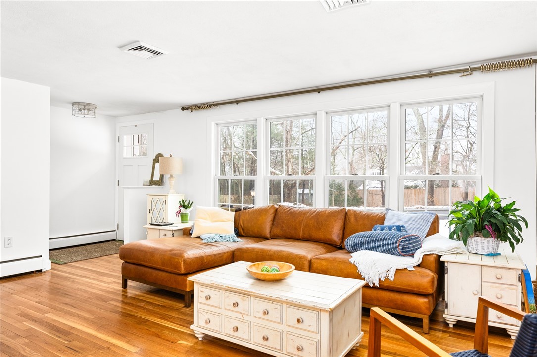 615 Middle Road East Greenwich, RI 02818 - Photo 3 of 25