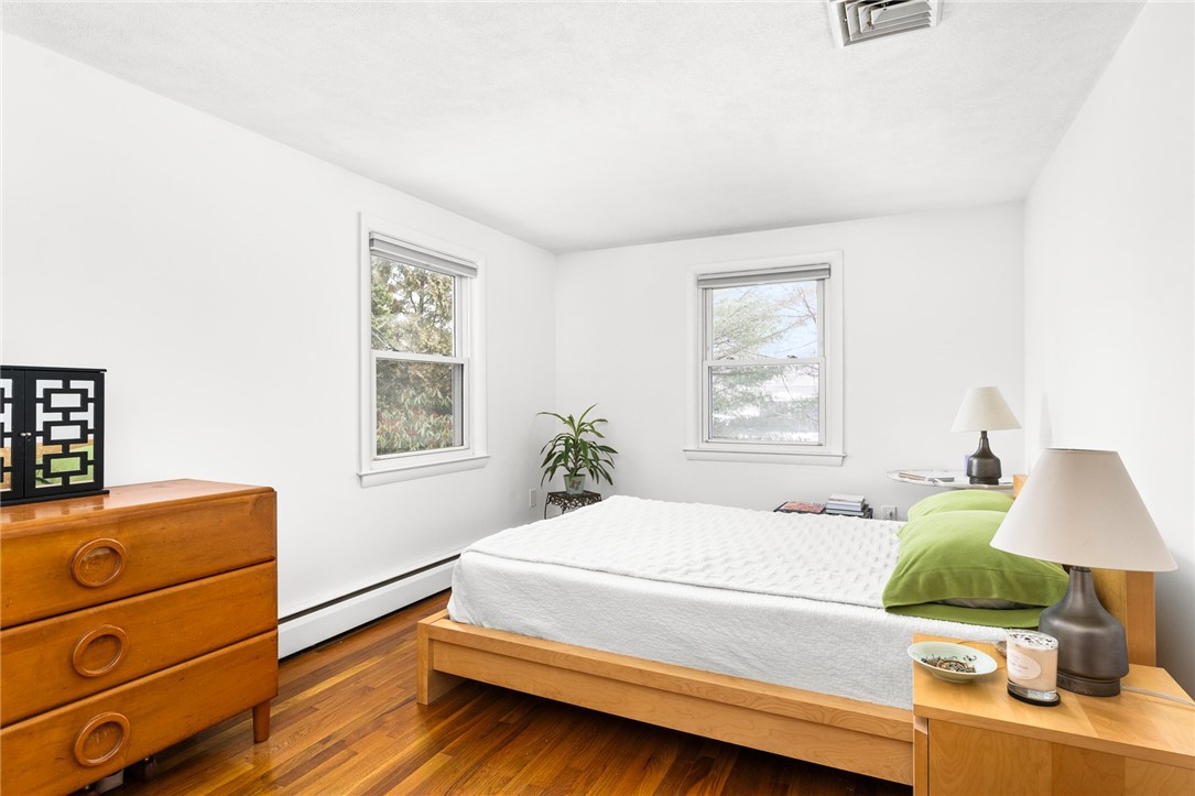 615 Middle Road East Greenwich, RI 02818 - Photo 9 of 25