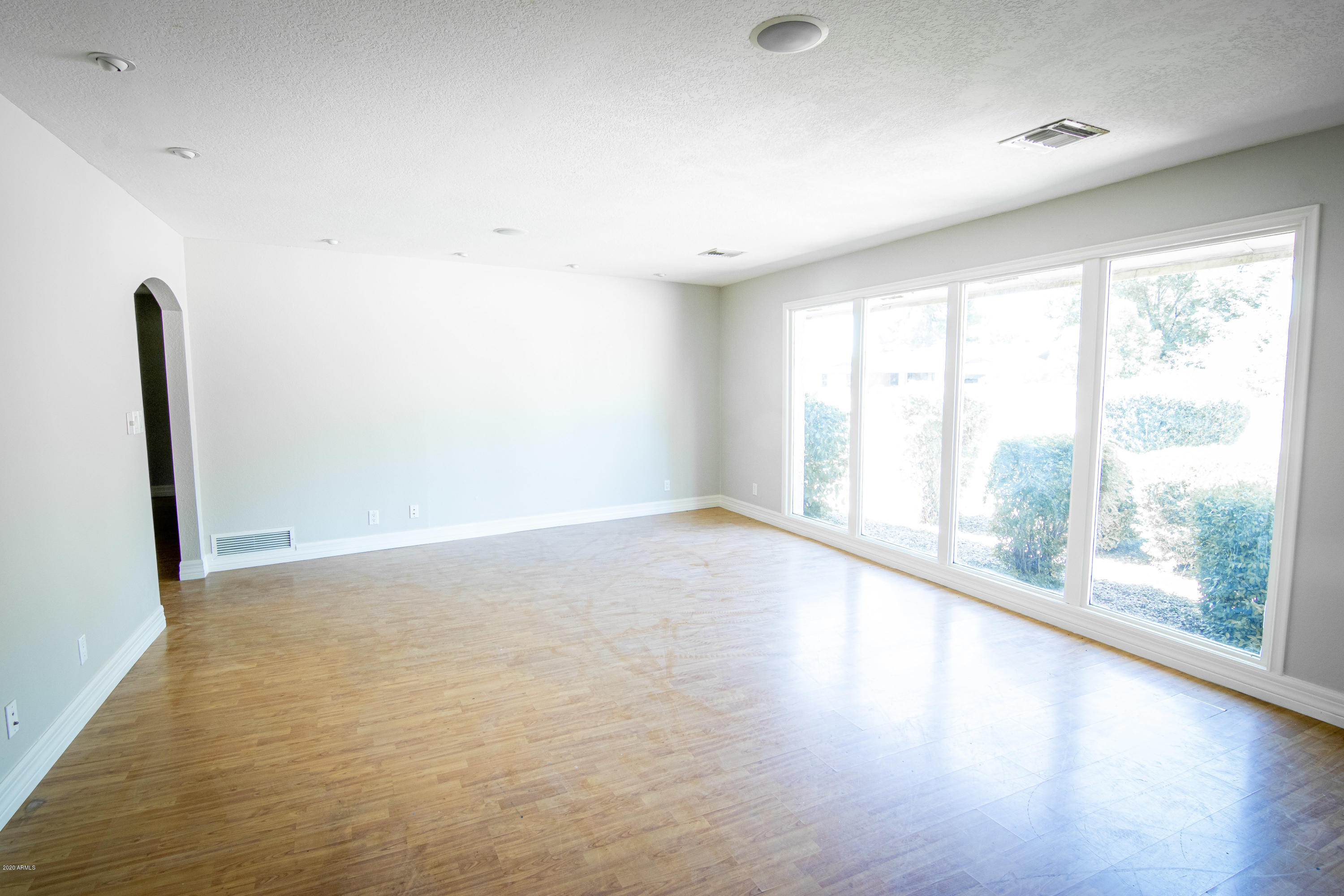 1129 South Lyn Rae Square Mesa, AZ 85204 - Photo 14 of 51 Formal Living Room