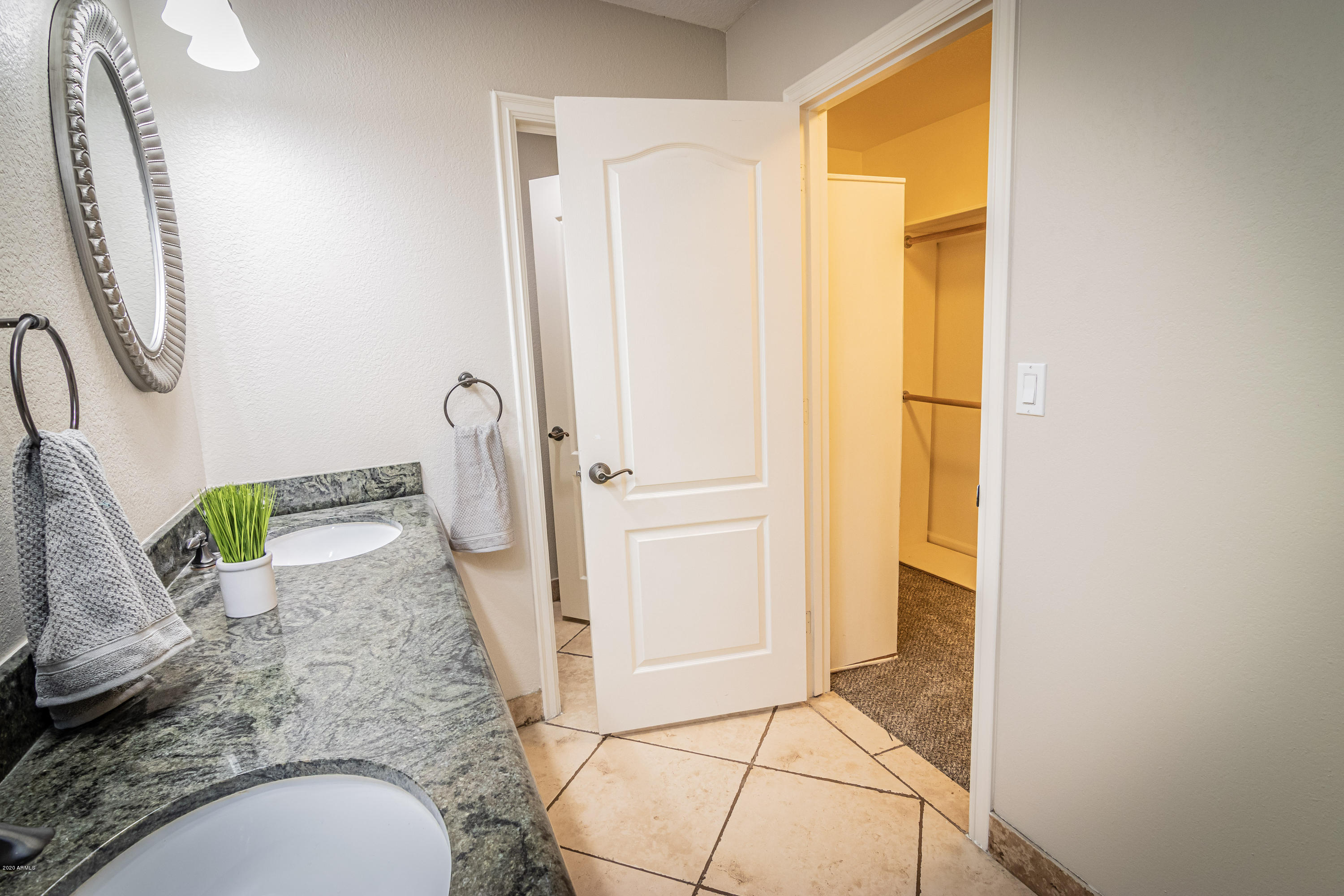 1129 South Lyn Rae Square Mesa, AZ 85204 - Photo 29 of 51 Master Bath