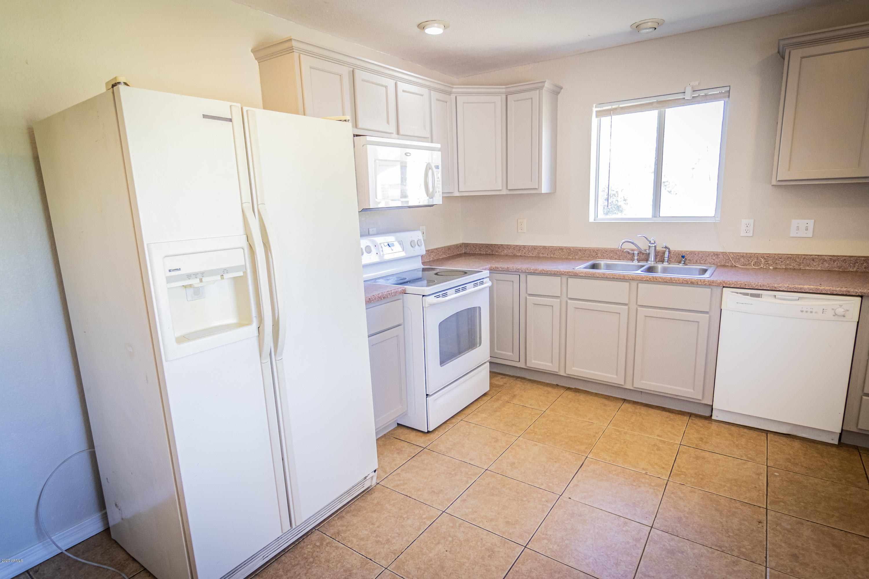 1129 South Lyn Rae Square Mesa, AZ 85204 - Photo 42 of 51 Studio kitchen