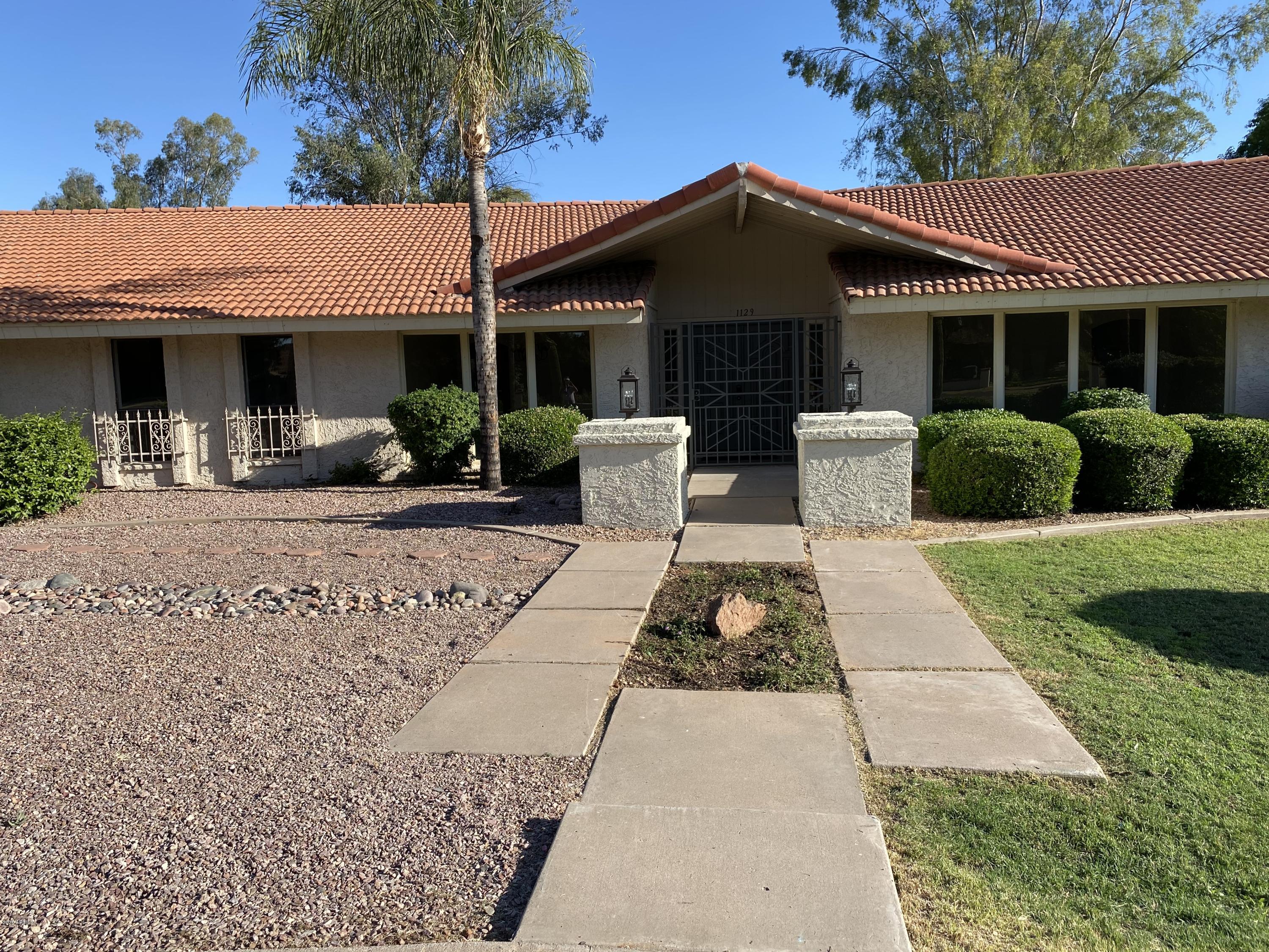 1129 South Lyn Rae Square Mesa, AZ 85204 - Photo 5 of 51 Front Entry Lyn Rae