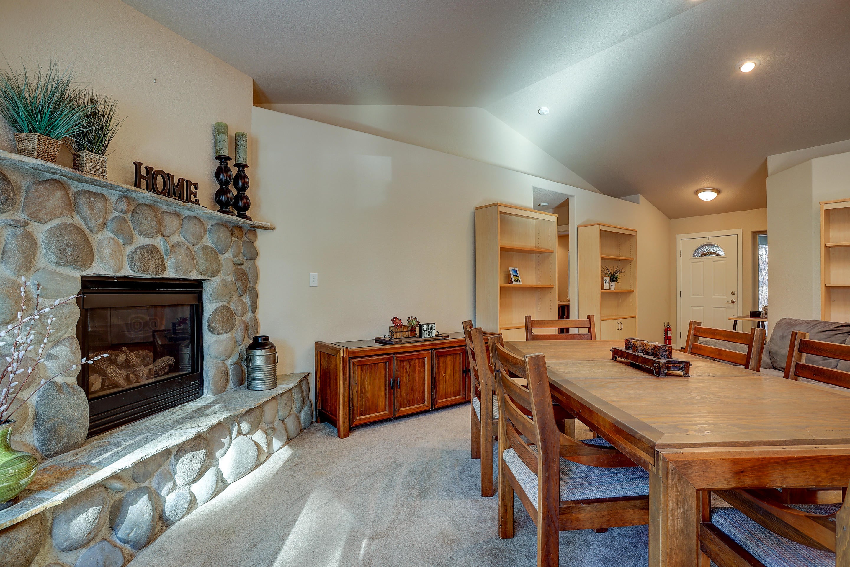 16917 Downey Road Bend, OR 97707 - Photo 9 of 22 09