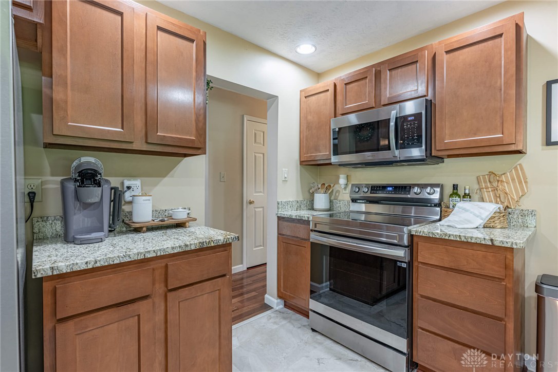 7057 Howard Road Franklin, OH 45005 - Photo 14 of 34 Gallery Image 14