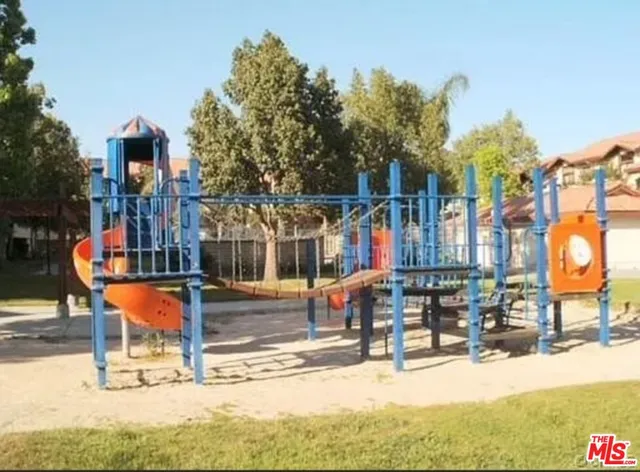 $418,888 | 18143 West Sundowner Way, Unit 962, Canyon Country, CA 91387