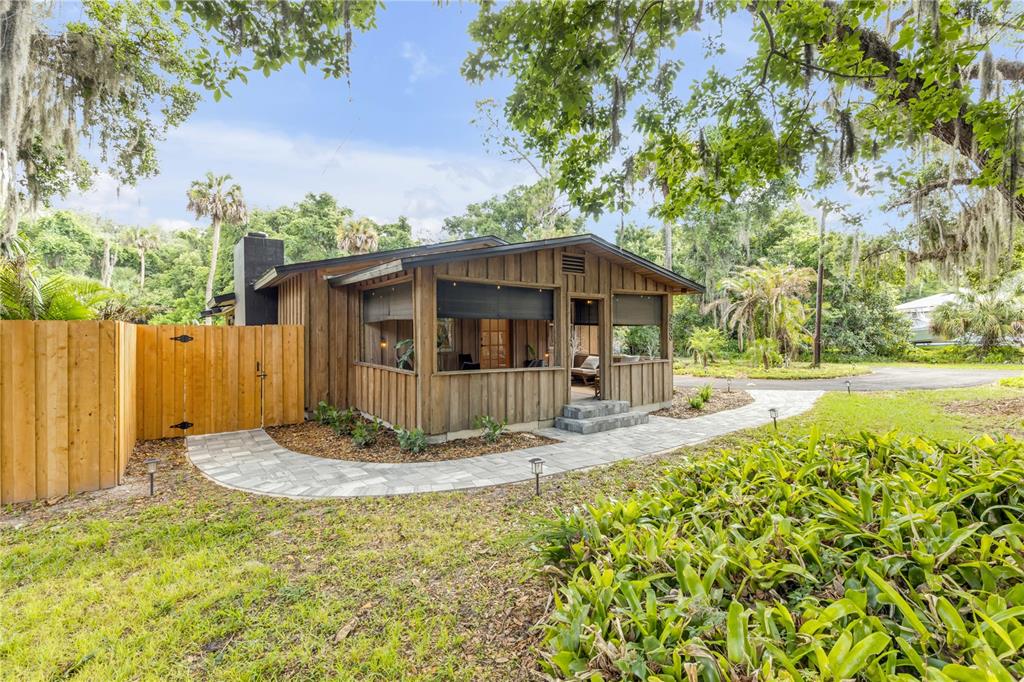 233 West Ariel Road Edgewater, FL 32141 - Photo 6 of 81