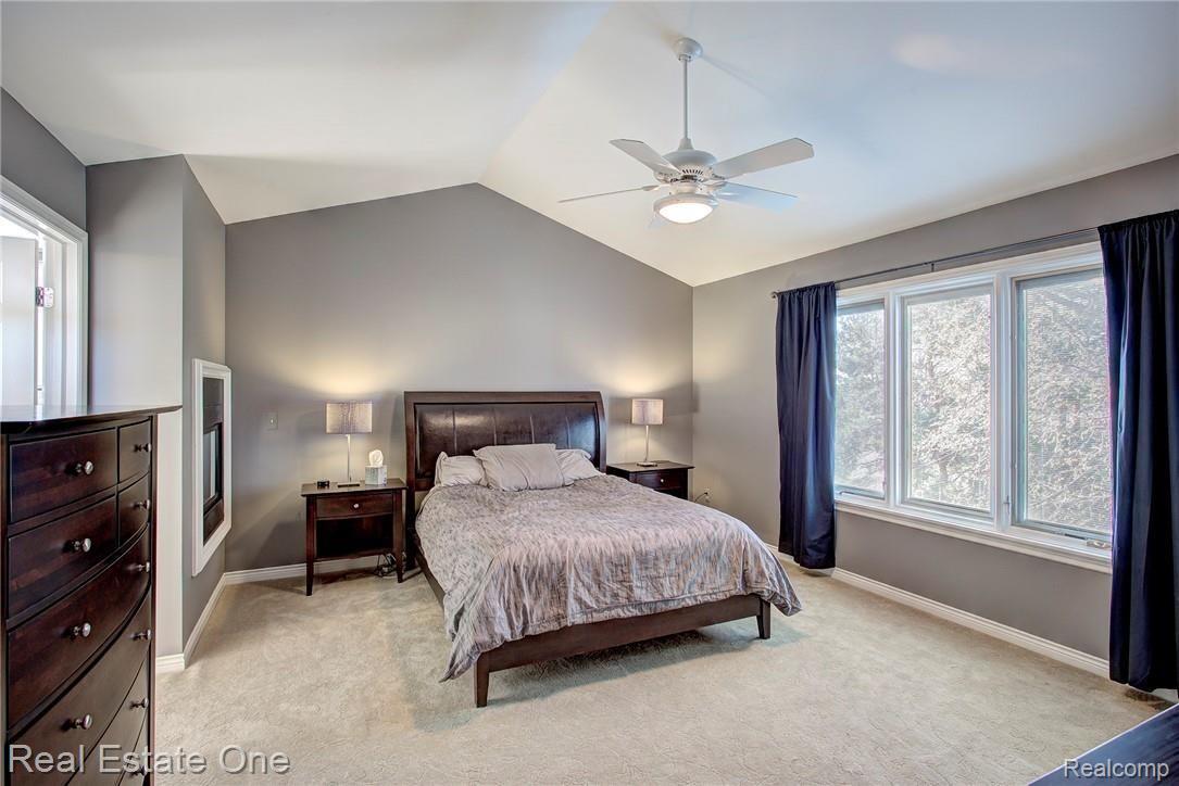 707 Elmwood Court Rochester, MI 48307 - Photo 30 of 52 37.jpg