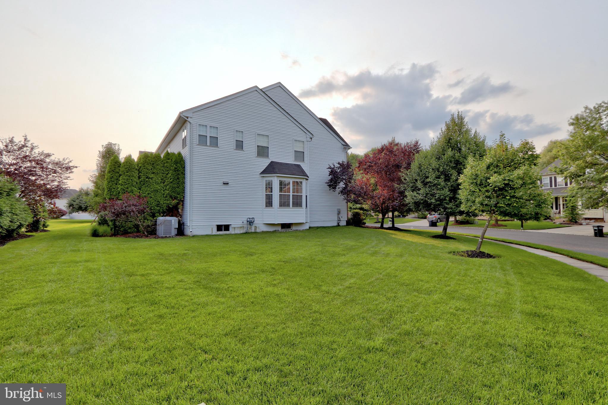 23 Kyle Court Mount Laurel, NJ 08054 - Photo 2 of 57 Great corner side yard!