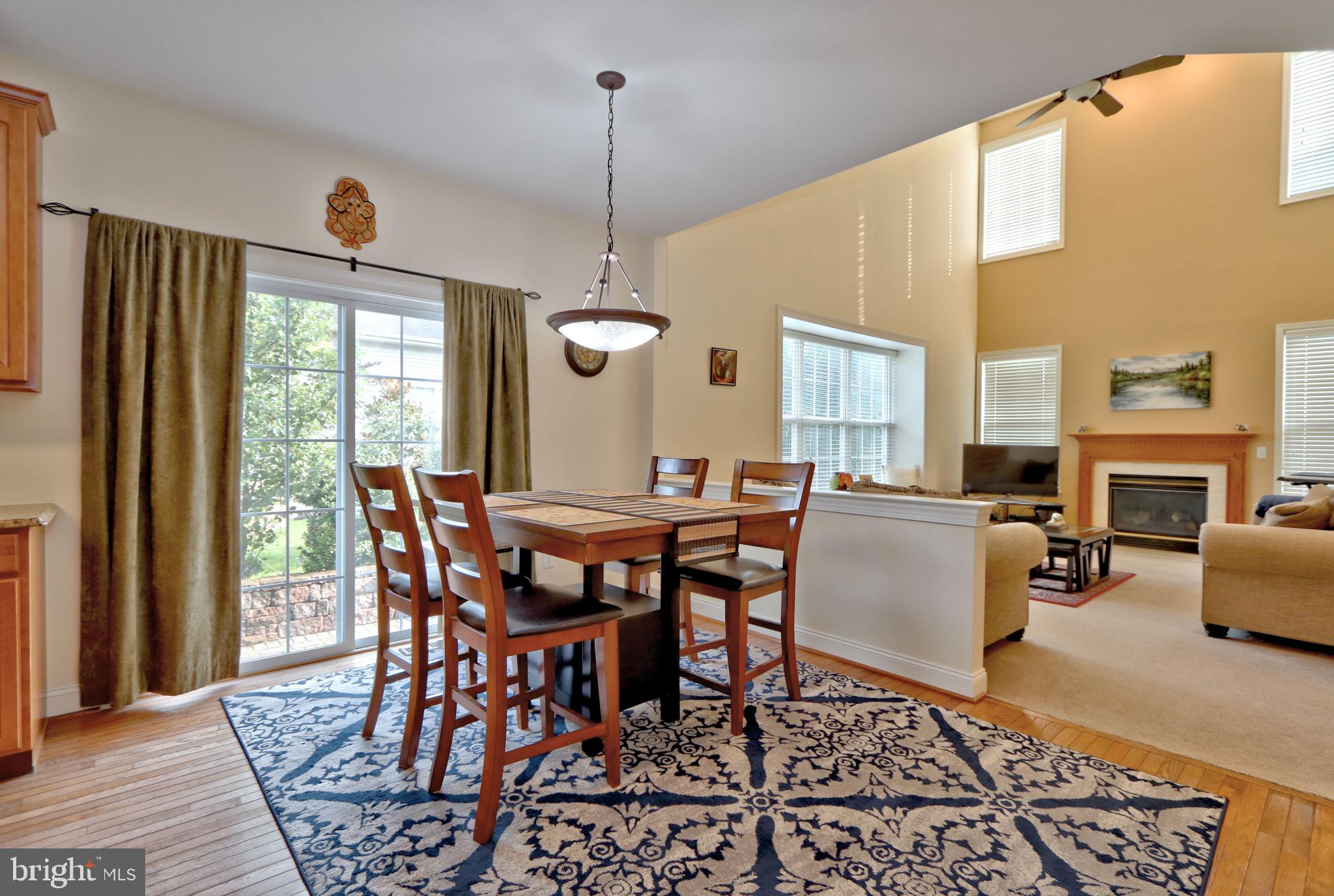 23 Kyle Court Mount Laurel, NJ 08054 - Photo 14 of 57 Spacious breakfast area!