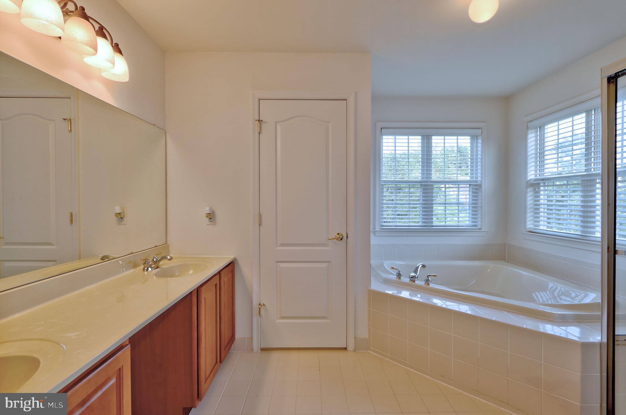 23 Kyle Court Mount Laurel, NJ 08054 - Photo 35 of 57 Main Bath with private Toilet Area!