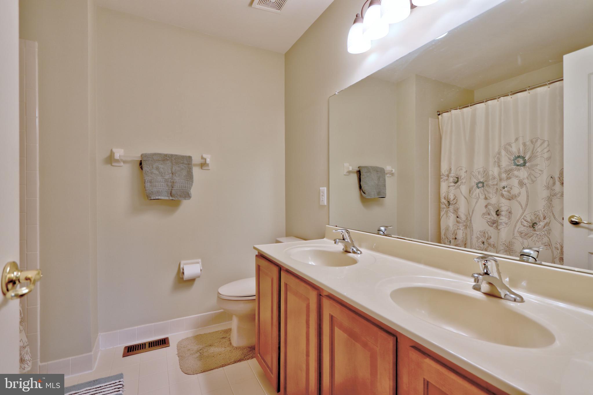 23 Kyle Court Mount Laurel, NJ 08054 - Photo 47 of 57 Upstairs Hall Bath!