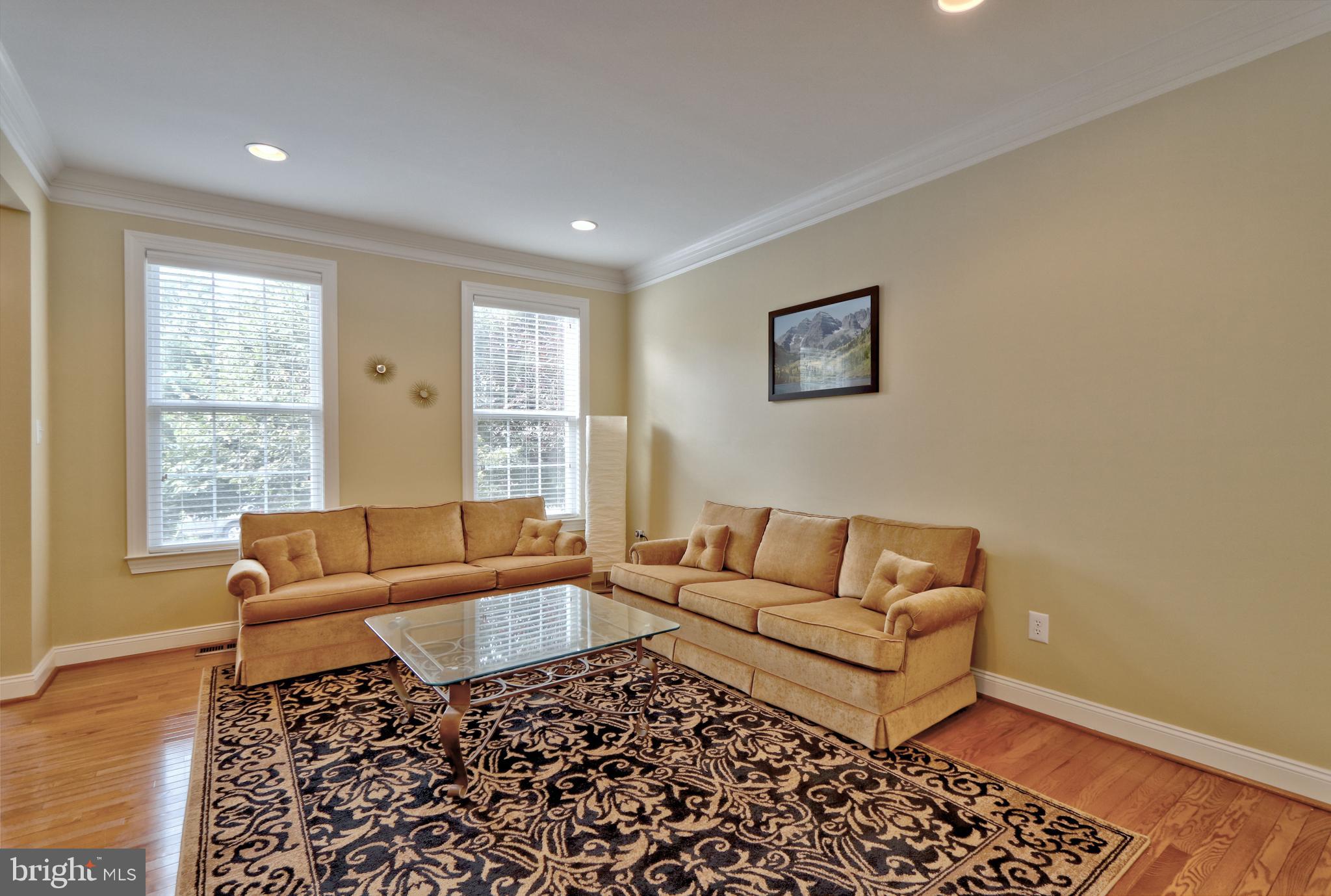 23 Kyle Court Mount Laurel, NJ 08054 - Photo 7 of 57 Living room detail!