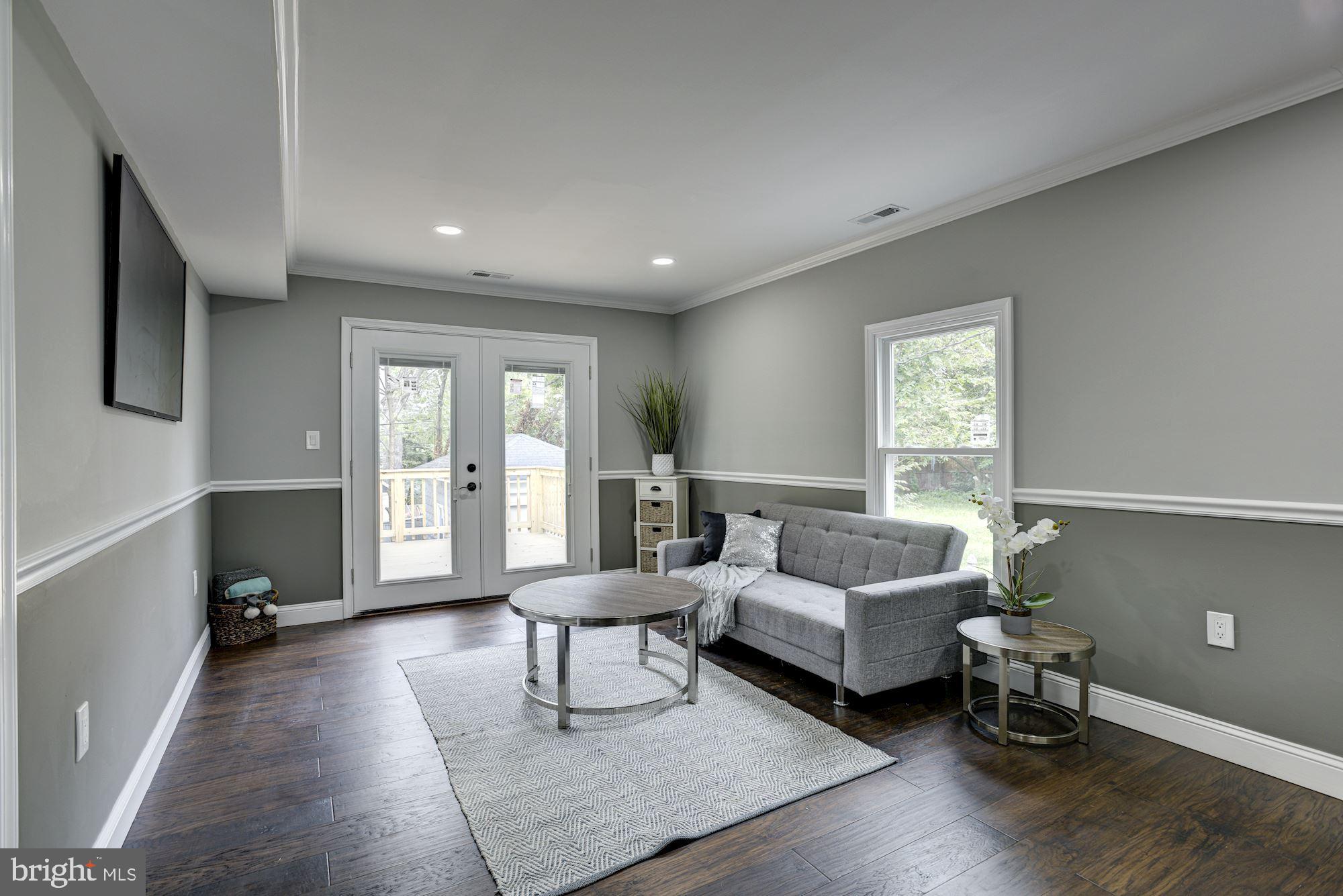 2702 Goodwood Road Baltimore, MD 21214 - Photo 14 of 40 Family Room