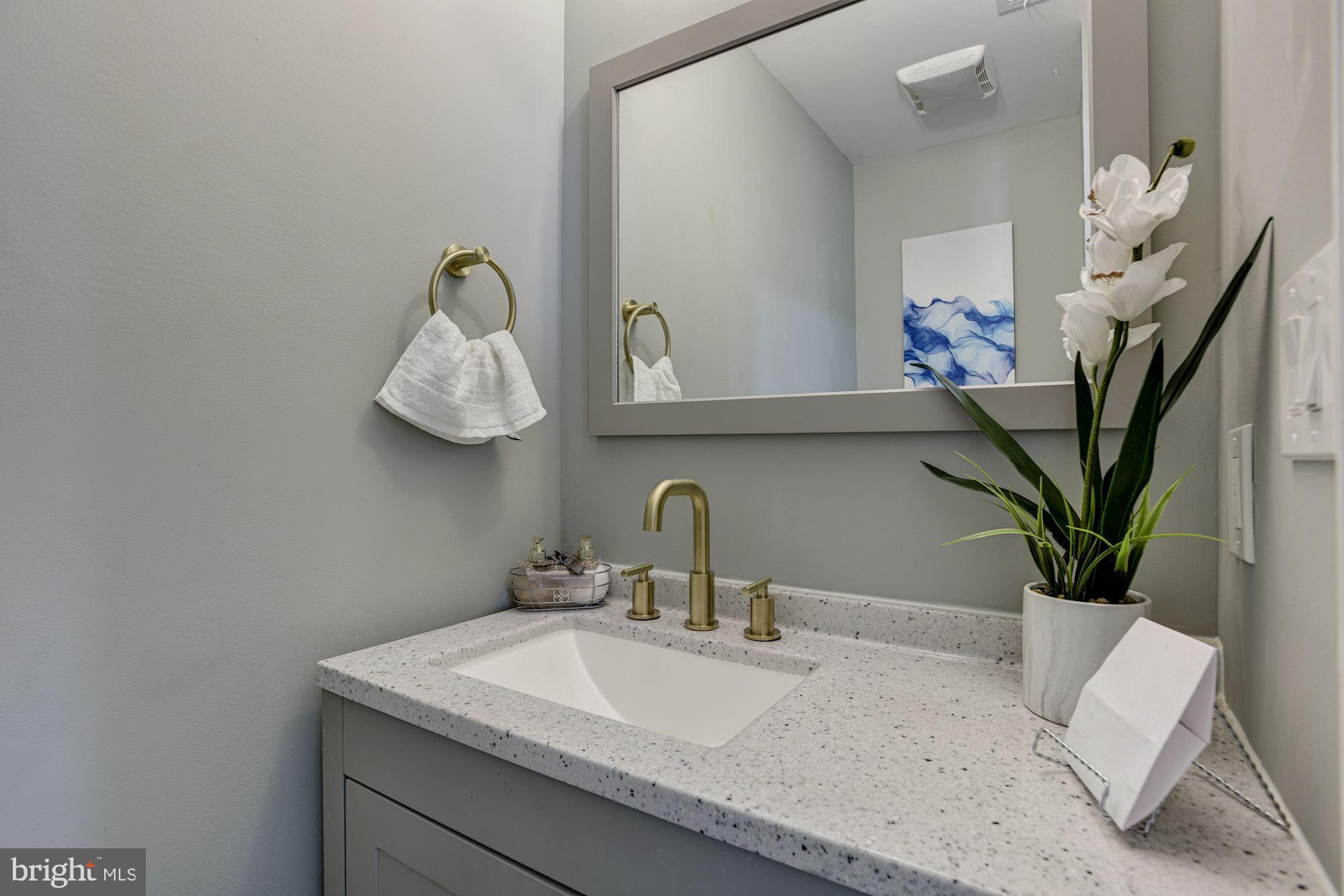 2702 Goodwood Road Baltimore, MD 21214 - Photo 15 of 40 Powder Room