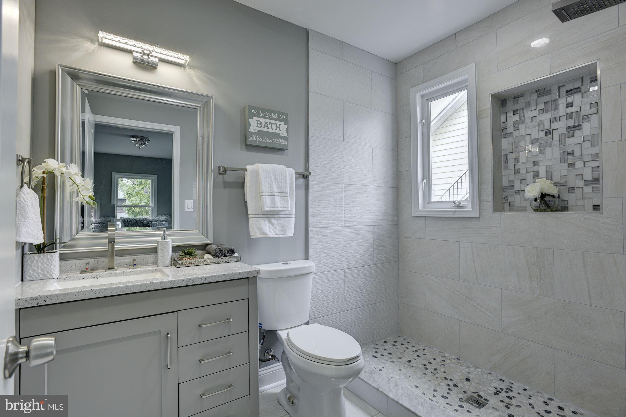 2702 Goodwood Road Baltimore, MD 21214 - Photo 18 of 40 Primary Bedroom Suite Bath