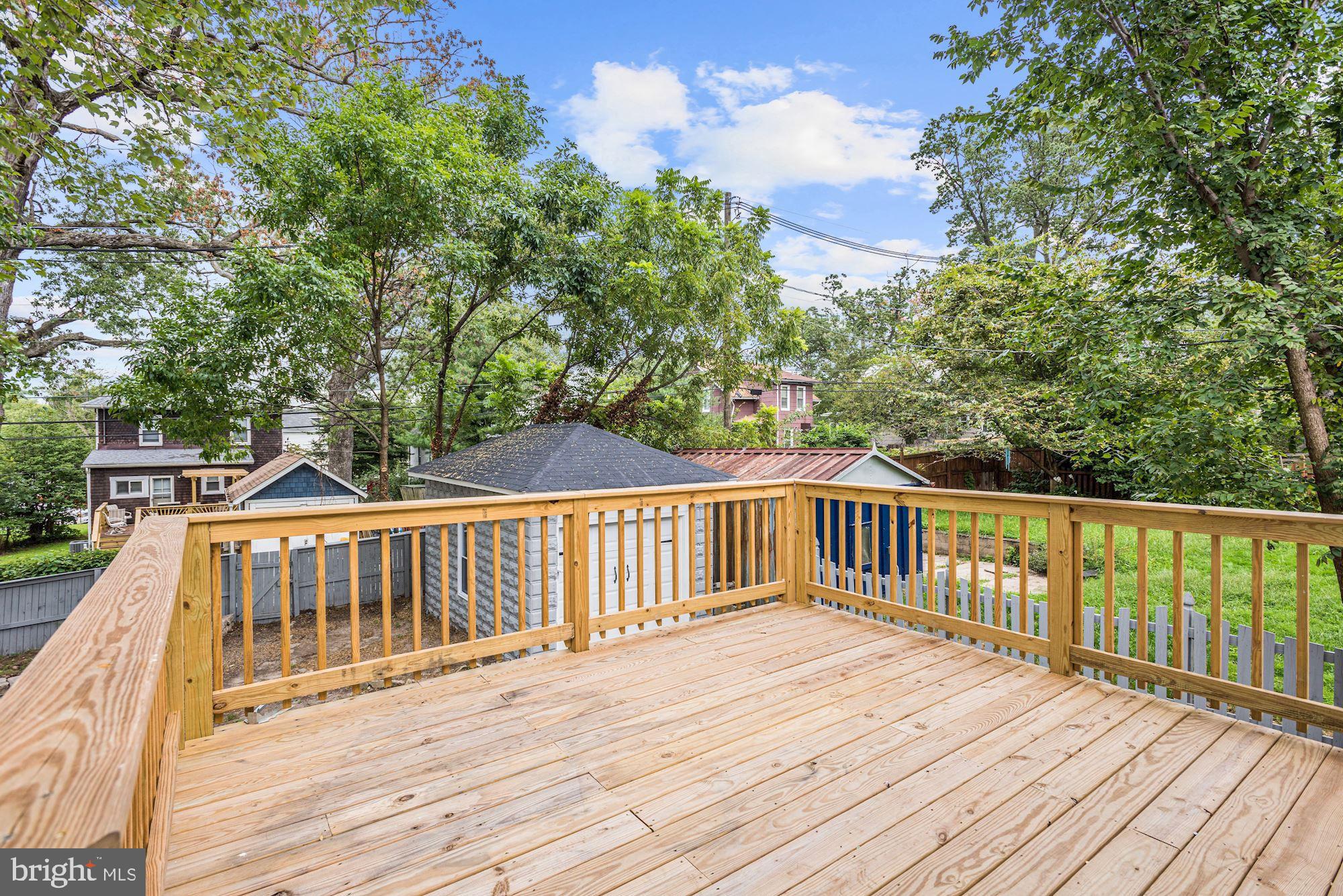 2702 Goodwood Road Baltimore, MD 21214 - Photo 33 of 40 Deck