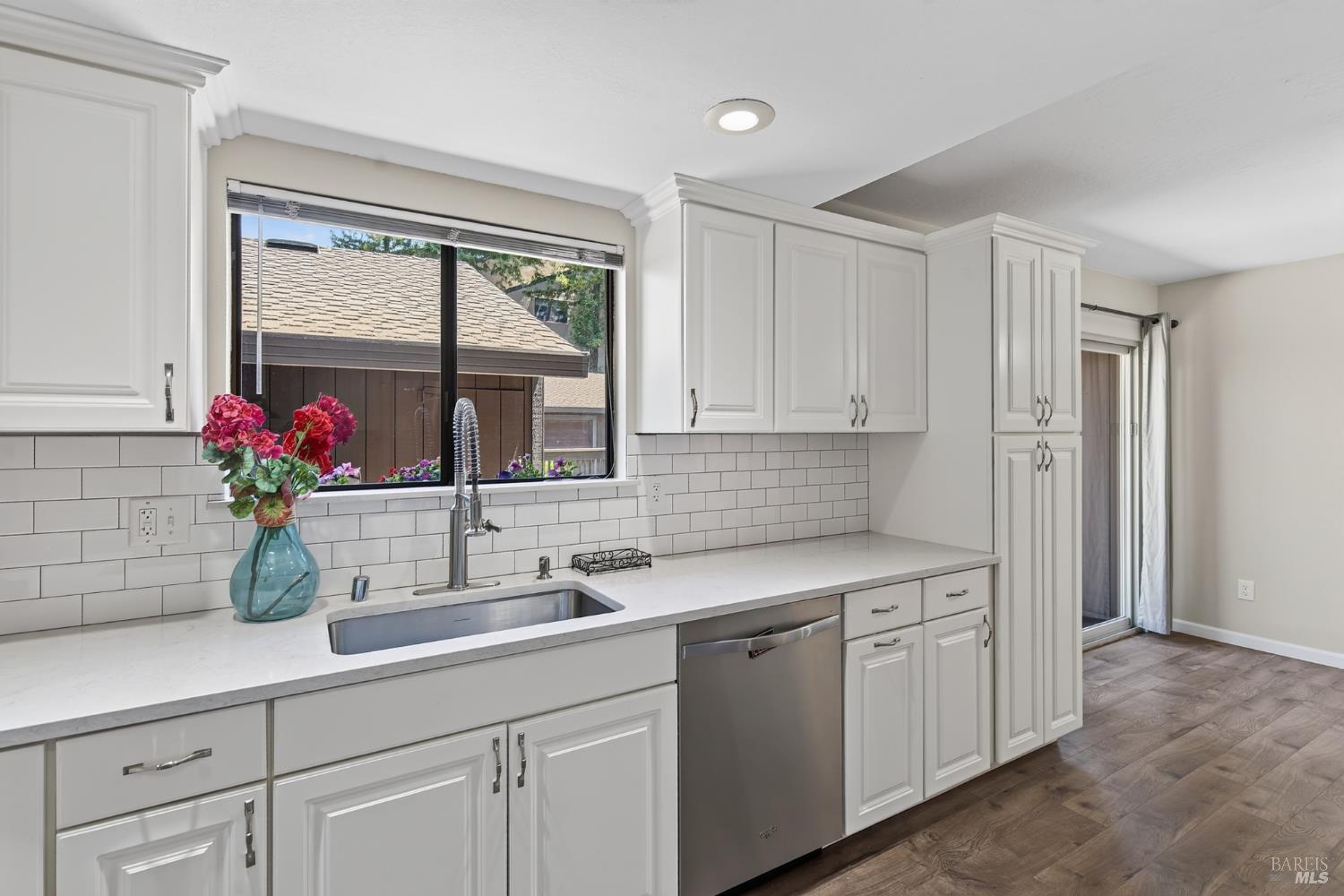 218 Los Alamos Road Santa Rosa, CA 95409 - Photo 3 of 48