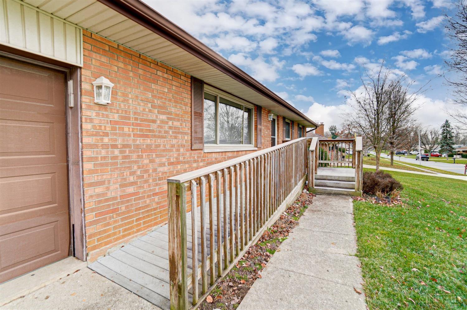 1400 Golf Street Riverside, OH 45432 - Photo 4 of 49