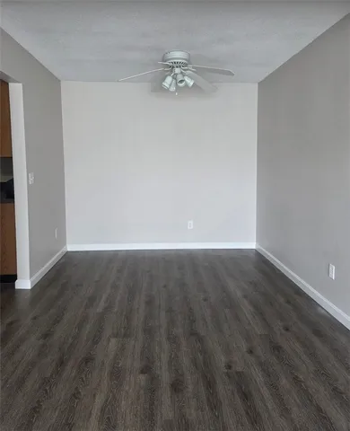 $1,950 | 3 Admiralty Drive, Unit 310, Middletown, RI 02842