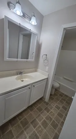 $1,950 | 3 Admiralty Drive, Unit 310, Middletown, RI 02842