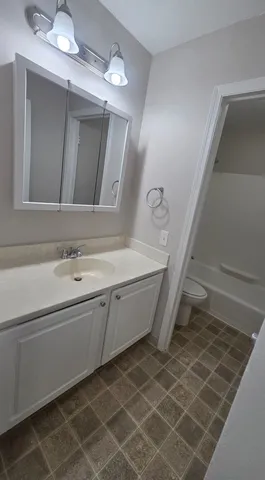 $1,950 | 3 Admiralty Drive, Unit 310, Middletown, RI 02842