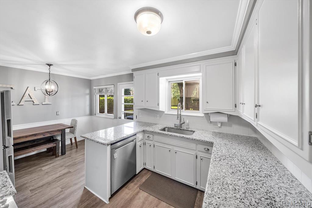 120 Windsor Road Rochester Hills, MI 48307 - Photo 16 of 37