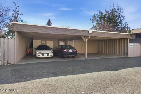 $225,000 | 701 South 38th Avenue, Unit 11, Yakima, WA 98902