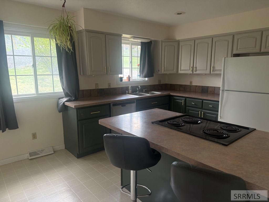 1397 Jane Street Pocatello, ID 83201 - Photo 9 of 40