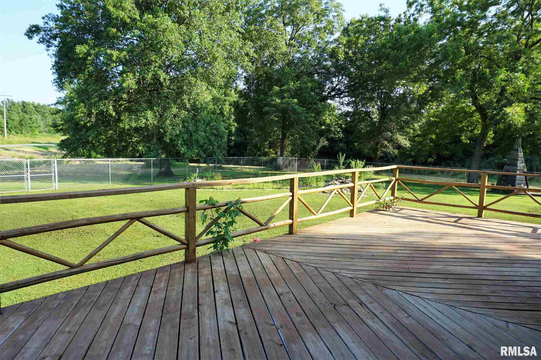 18845 Boulder Road Carlyle, IL 62231 - Photo 4 of 30