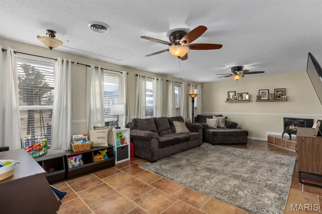 $195,000 | 713 North Macoupin Street, Gillespie, IL 62033