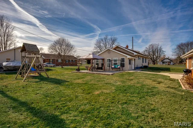 $195,000 | 713 North Macoupin Street, Gillespie, IL 62033