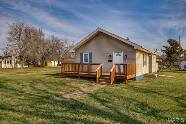 $195,000 | 713 North Macoupin Street, Gillespie, IL 62033